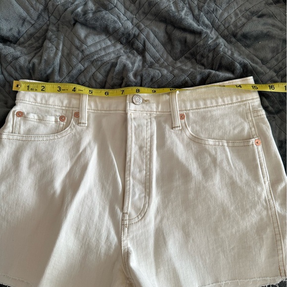 Gap Denim Shorts Off-white Size 29 - Picture 3 of 4